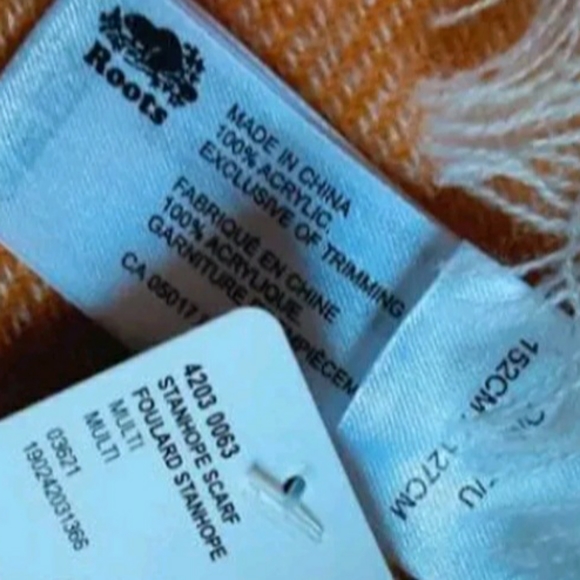 ROOTS NWT Stanhope Blanket Scarf - O/S - Picture 3 of 5